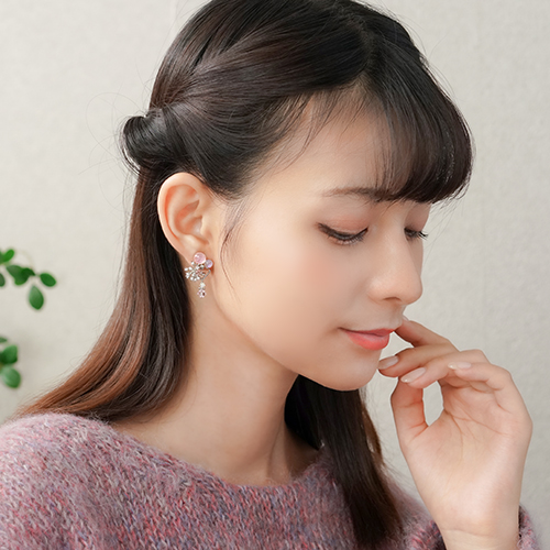【新品未使用】赤西仁着用　janji girl ピアス　ジルコニア 新品未使用】赤西仁着用 janji girl ピアス ジルコニア - メルカリ